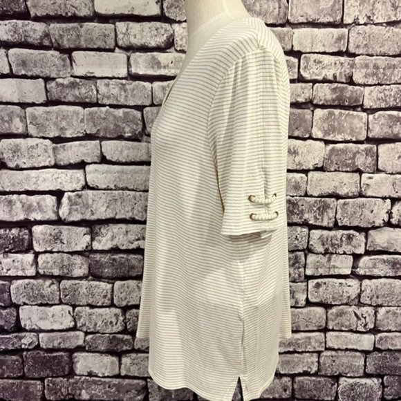 Chico's Ivory W/ Gold Metallic Striped V-Neck Short Sleeve Blouse Size XL - Picture 4 of 10